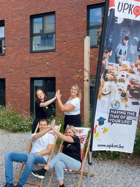 intrededagen Upkot