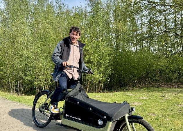 Pepijn met elektrische fiets