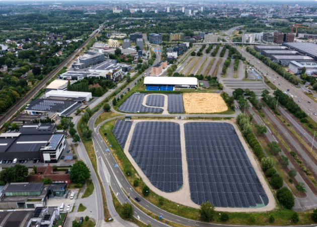 Zonnepanelenpark op The Loop in Gent van Upgrade Estate.