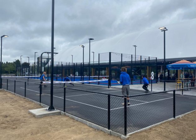 Grootste padelcomplex van België staat aan Flanders Expo