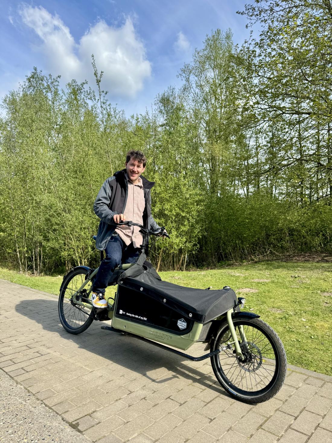 Pepijn met elektrische fiets