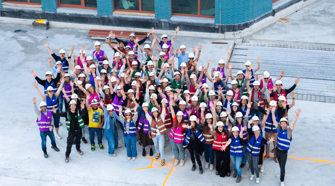 Teamfoto van de werknemers van Upgrade Estate
